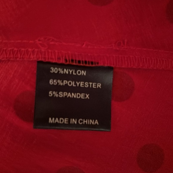 Red with black polka dots short sleeves with heart buttons dress. NWT sm woman’s - Picture 9 of 11